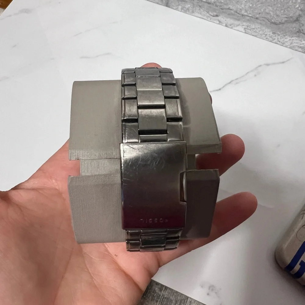 Fossil Off the Grid Watch